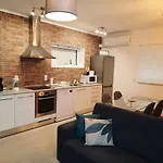 Nova House Semesterbostad *