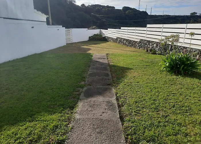 Semesterbostad Nova House Vila Nova (Terceira)