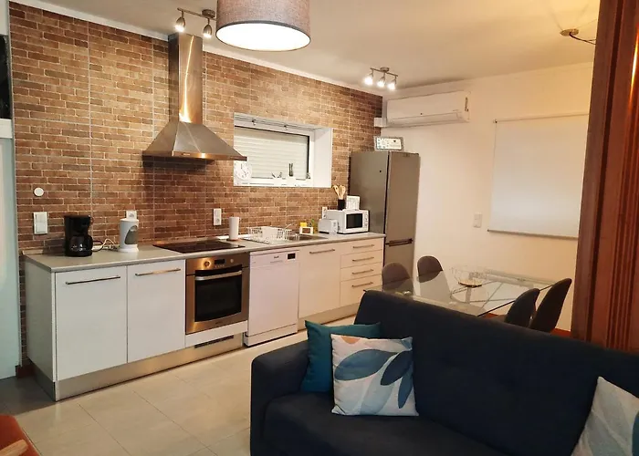 Nova House Semesterbostad *