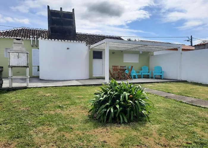 Nova House Vila Nova (Terceira)